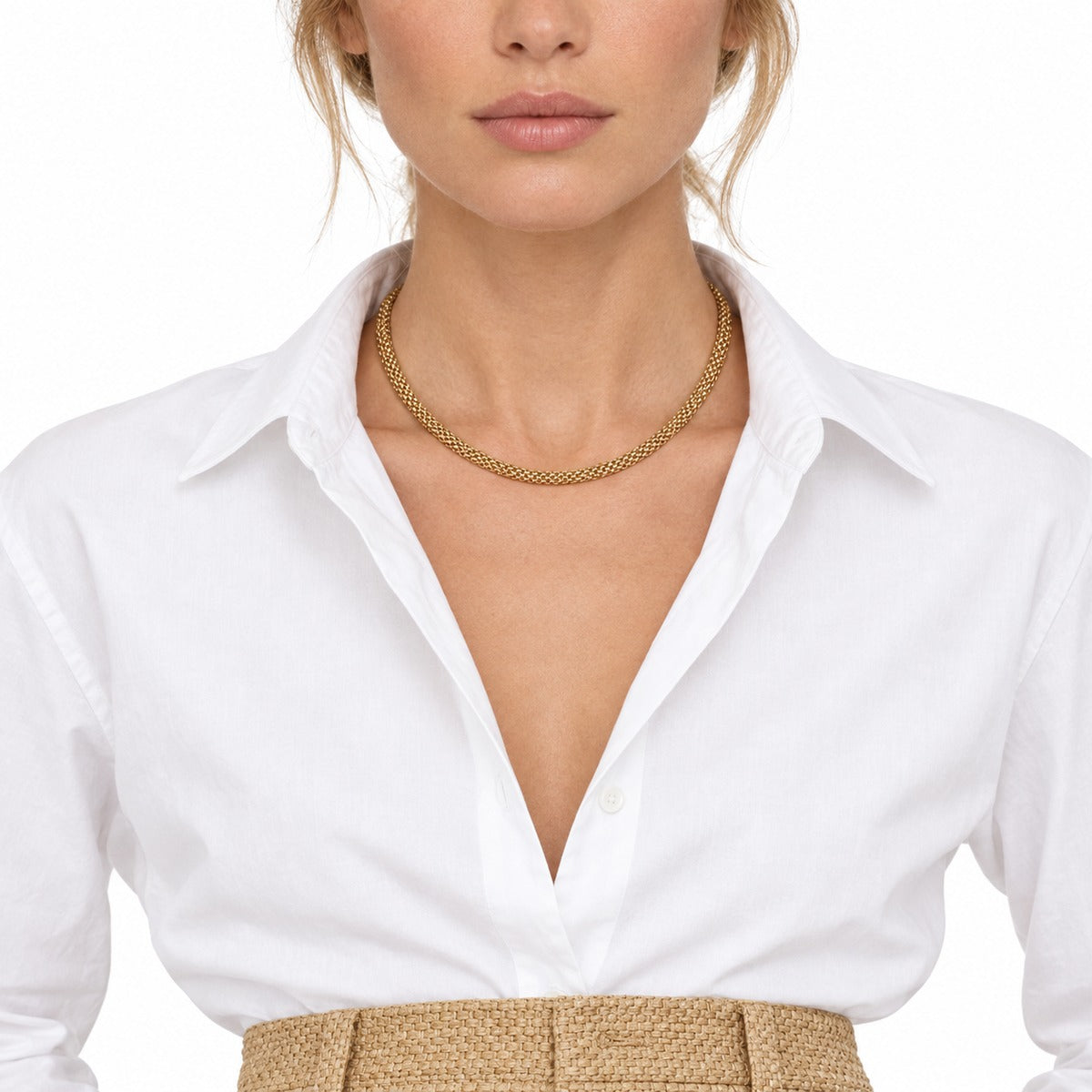 Chicco Mesh Chain Necklace on model