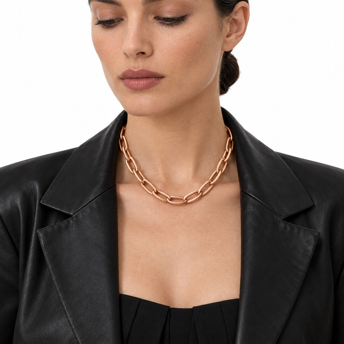 Classica Chain Necklace on model