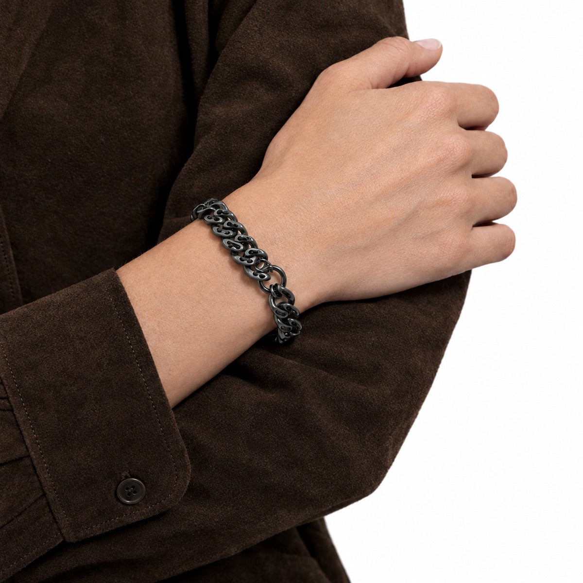Classica Chunky Curb Toggle Bracelet on model