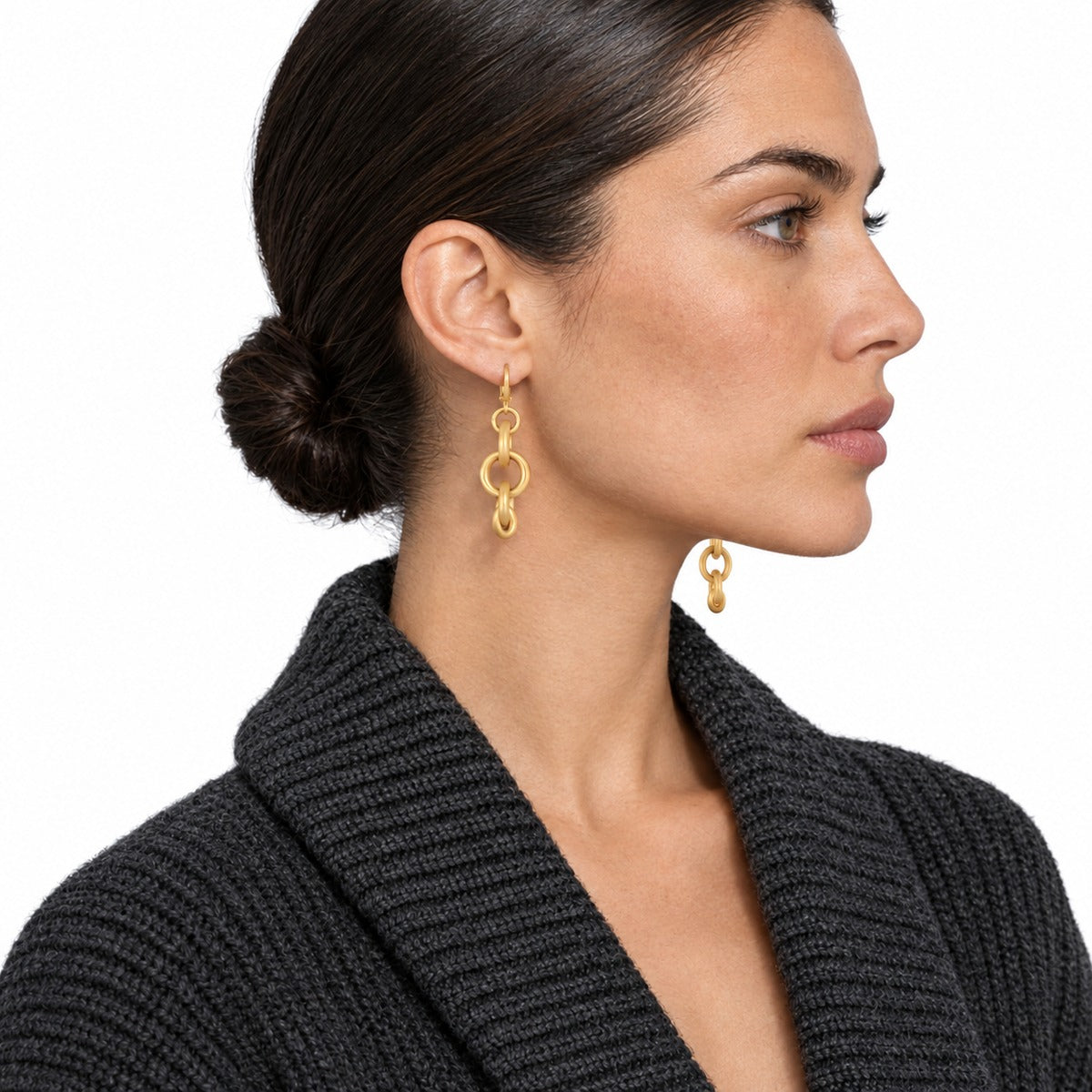 Classica Circle Link Drop Earrings on model