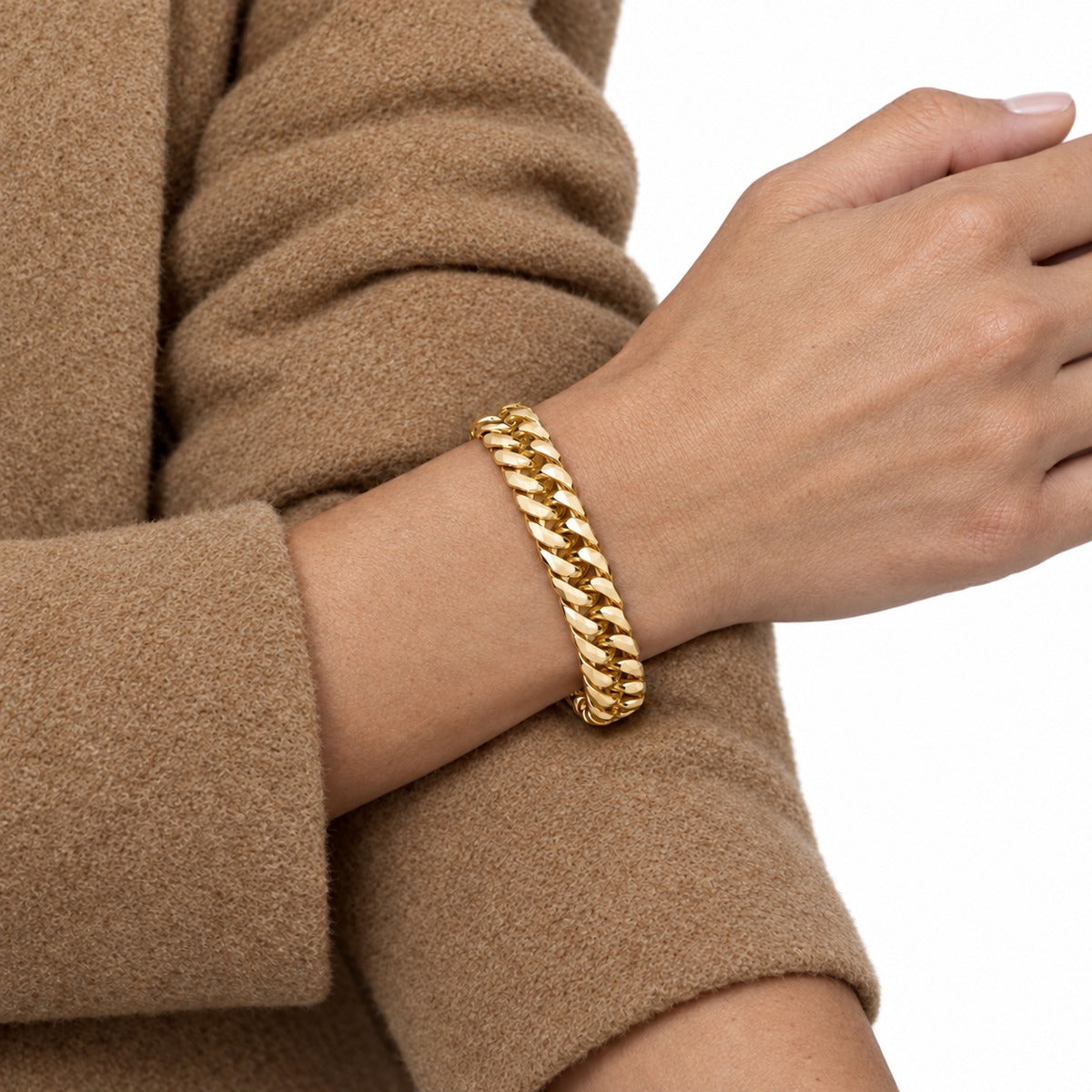 Classica Diamond-Cut Curb Bracelet on model