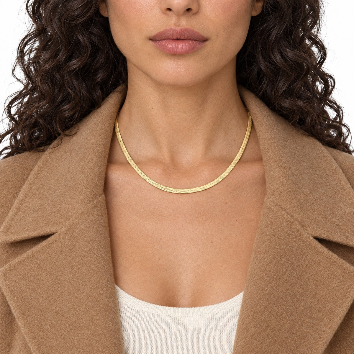 Classica Herringbone Chain Necklace on model