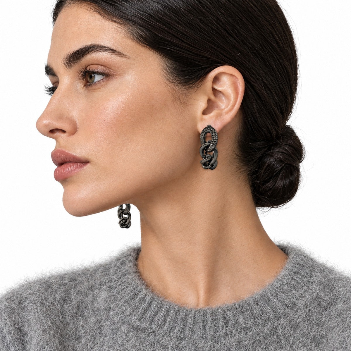 Classica Knot Link Earrings on model