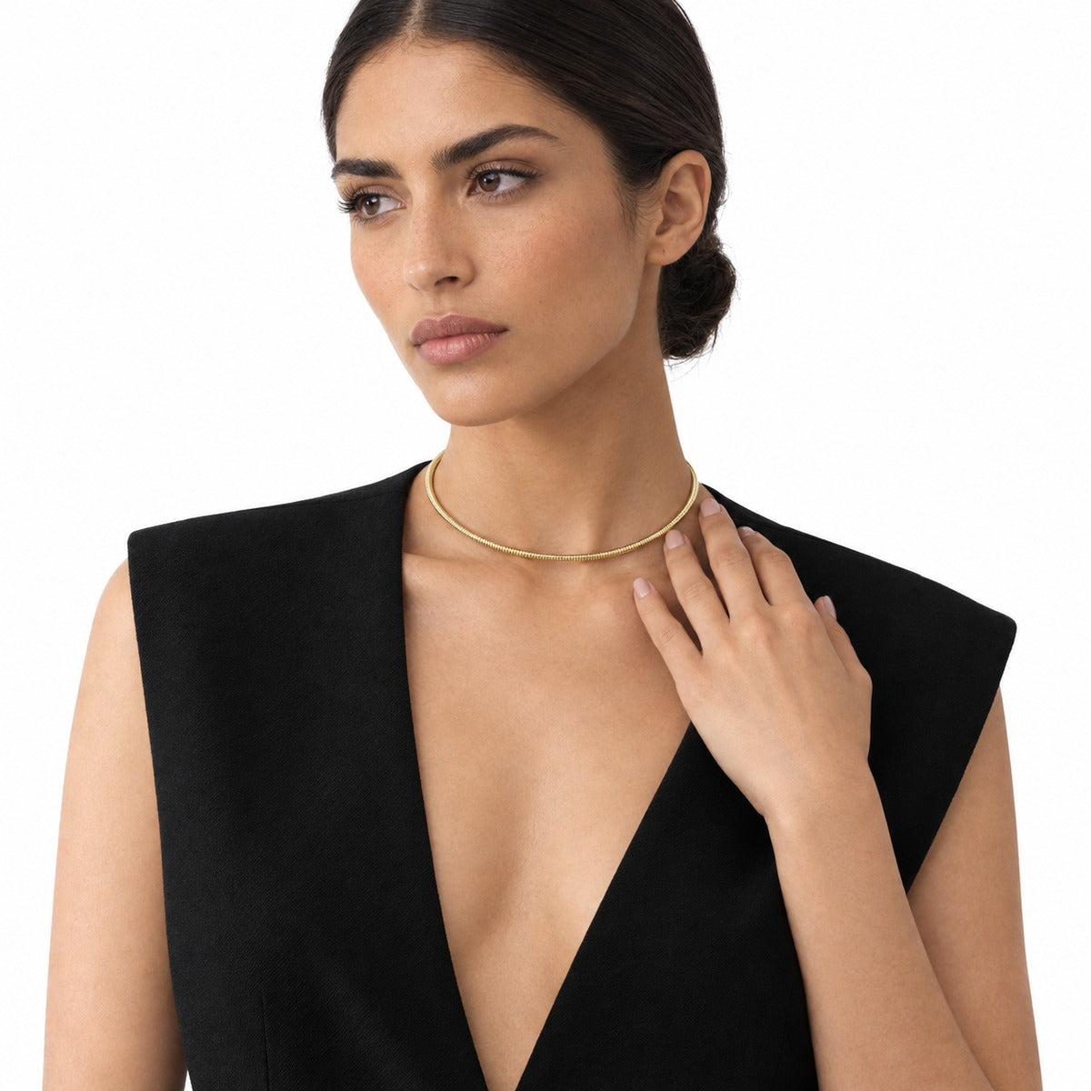 Classica Nail Choker Necklace – Yellow Gold on model 1