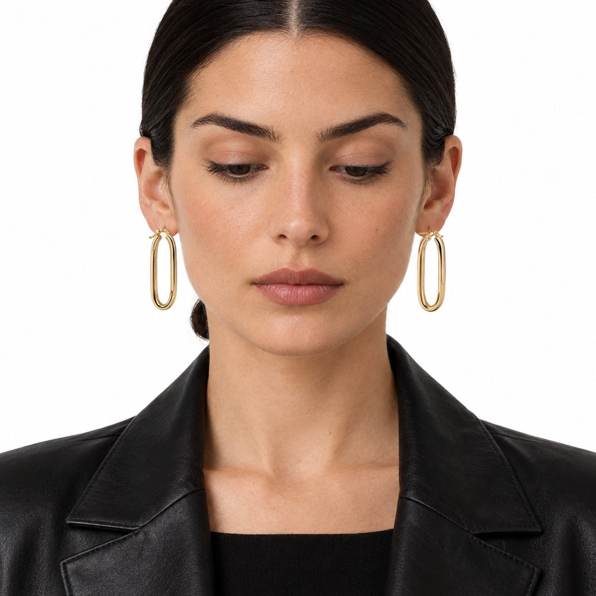 Classica Oval Link Hoop Earrings on model
