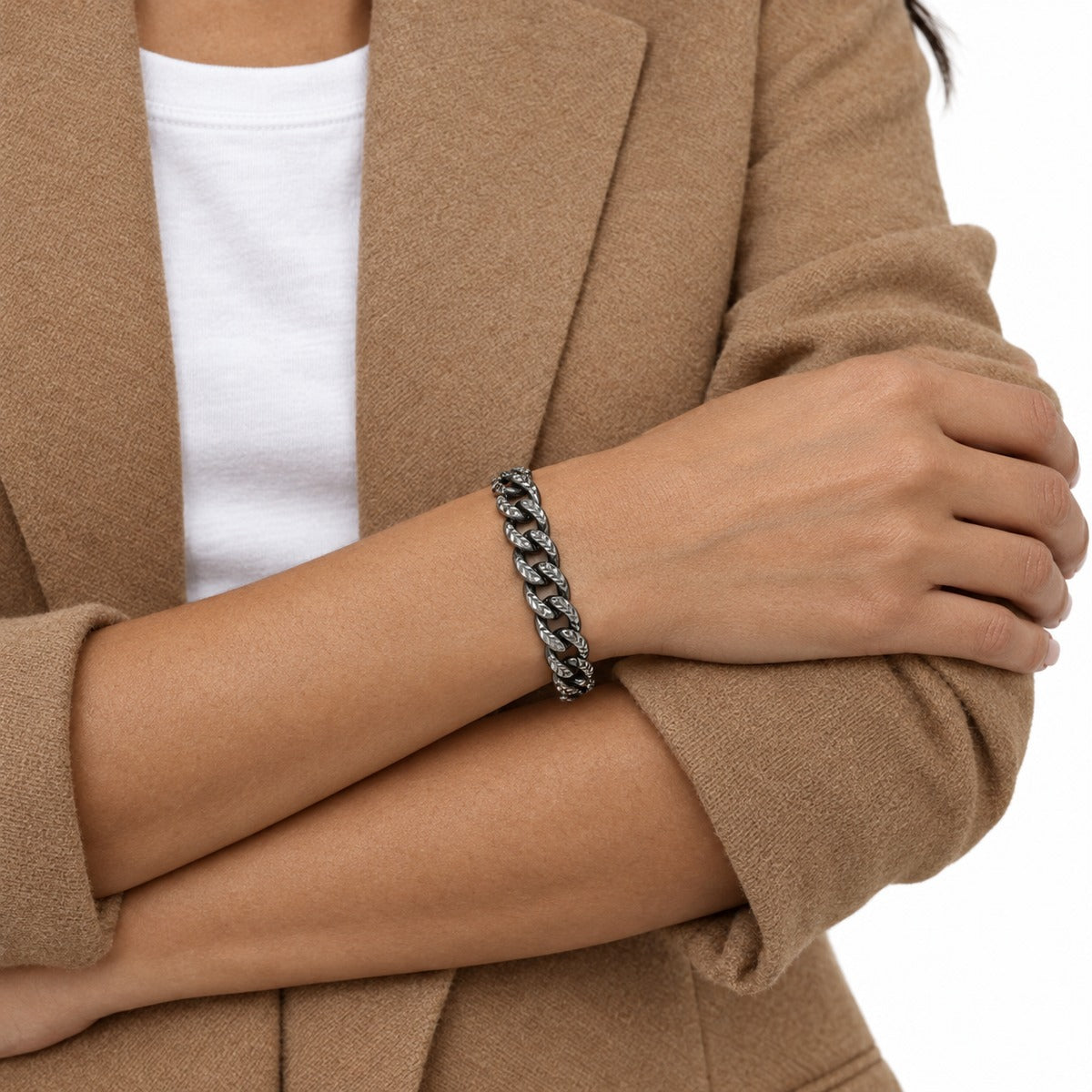 Classica Textured Curb Bracelet – Default on model 2
