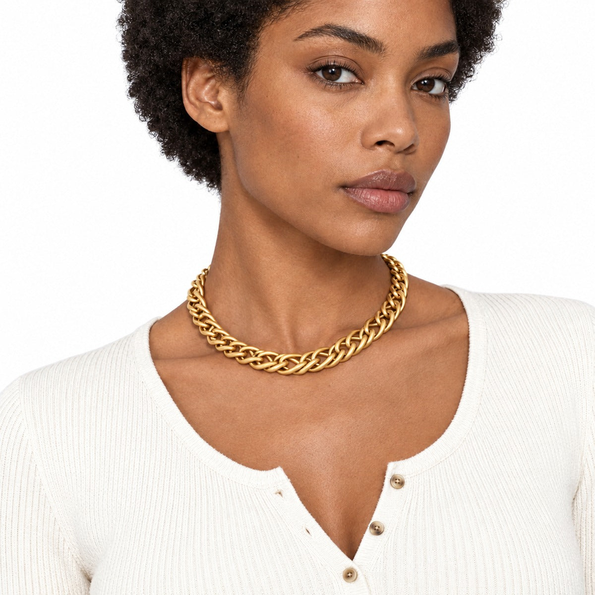 Classica Wheat Chain Necklace on model