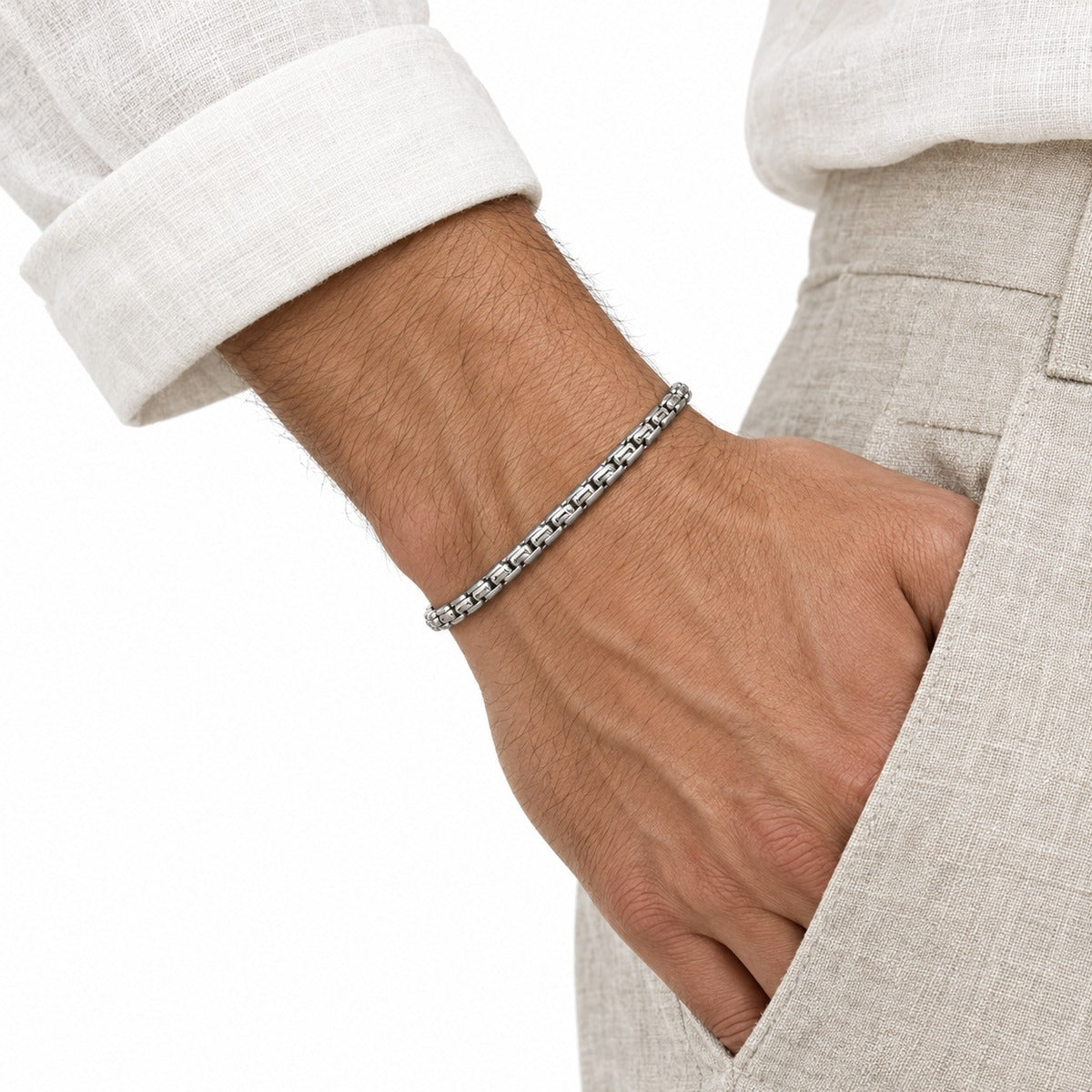Men's Venetian Chain Bracelet on model